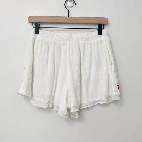 LOVERS + FRIENDS Serene Shorts‎ in White Embroidered Floral size Small - Picture 3 of 8